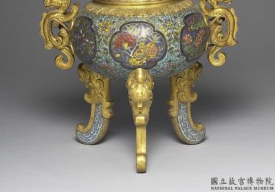 图片[2]-Copper tripod incense burner in cloisonne enamels, Qing dynasty (1644-1911)-China Archive